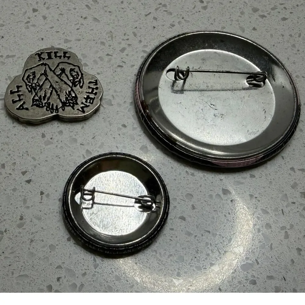 Collectible metal pins 